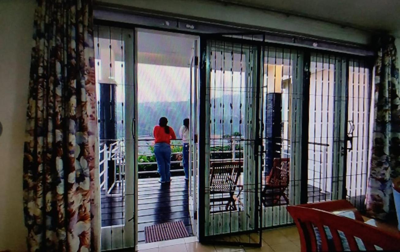 Villa Keluarga Syariah Resor Dago Pakar Bandung - View Bukit Ngoại thất bức ảnh