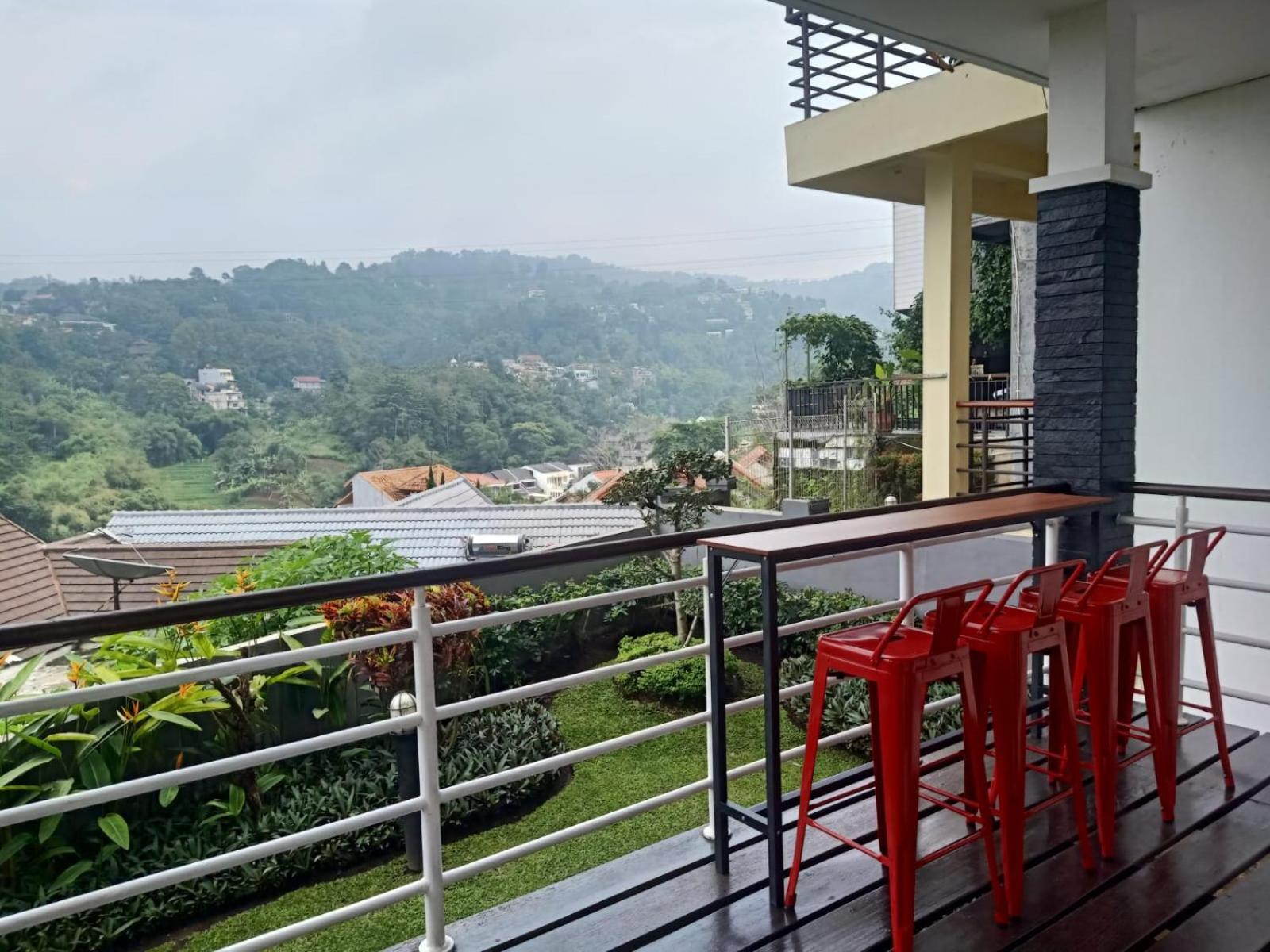 Villa Keluarga Syariah Resor Dago Pakar Bandung - View Bukit Ngoại thất bức ảnh